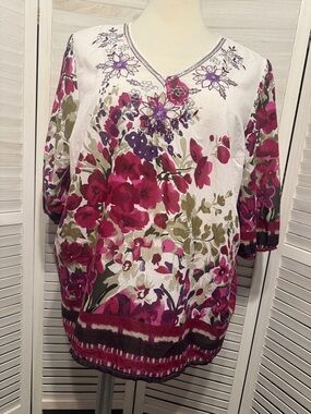 Women’s Cotton Embellished Floral V-Neck Tunic Top  3X